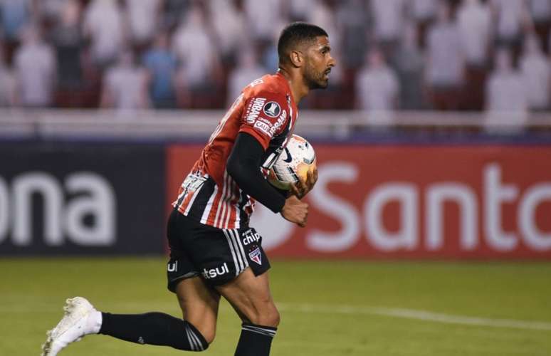 Tréllez marcou o segundo gol do São Paulo na derrota para a LDU (Foto: STAFF Conmebol)