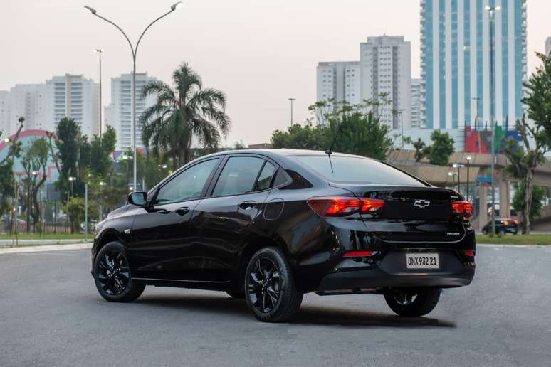 Chevrolet Onix Plus Midnight: série especial para o sedã compacto mais vendido do país.