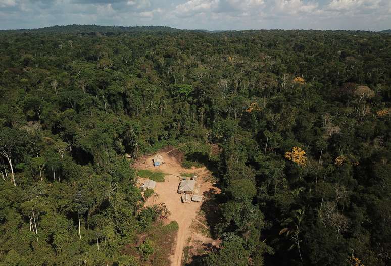 Vista aérea de vila indígena na região de Altamira, Pará 
09/09/2019
REUTERS/Nacho Doce
