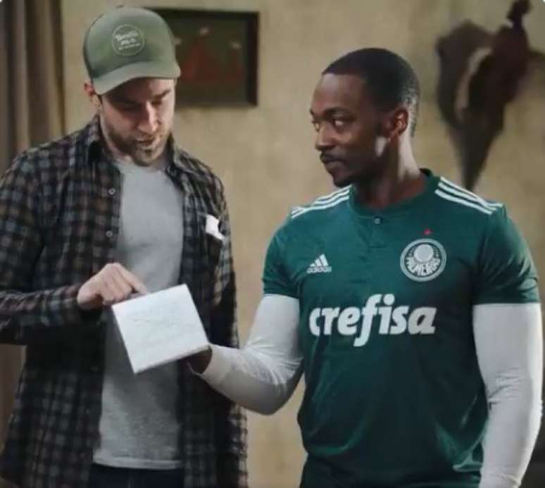 Anthony Mackie com a camisa do Palmeiras (Foto: Reprodução)