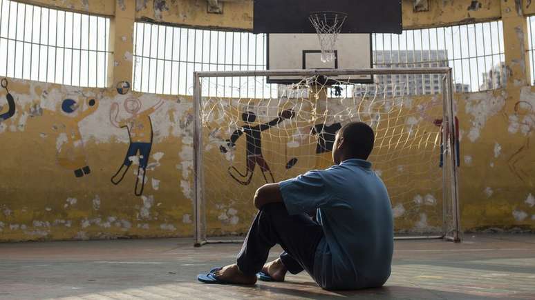 Além do xadrez, jovens da Fundação Casa praticam futebol, vôlei, basquete e outros esportes