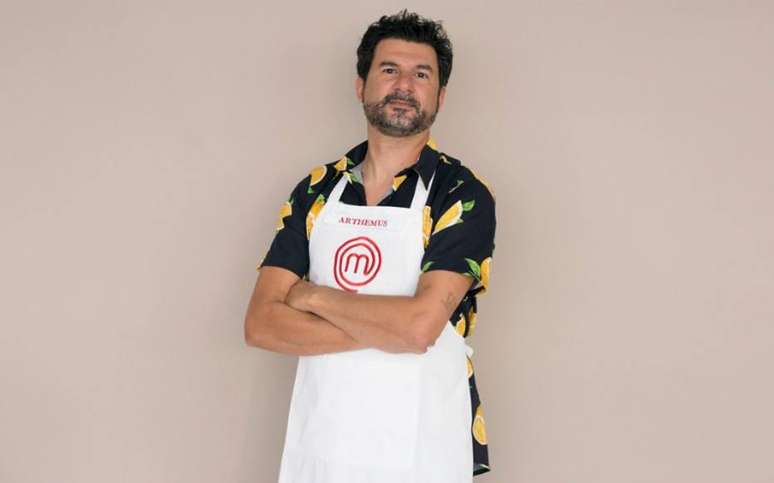 Arthemus, 41, &eacute; publicit&aacute;rio e baterista. &nbsp;