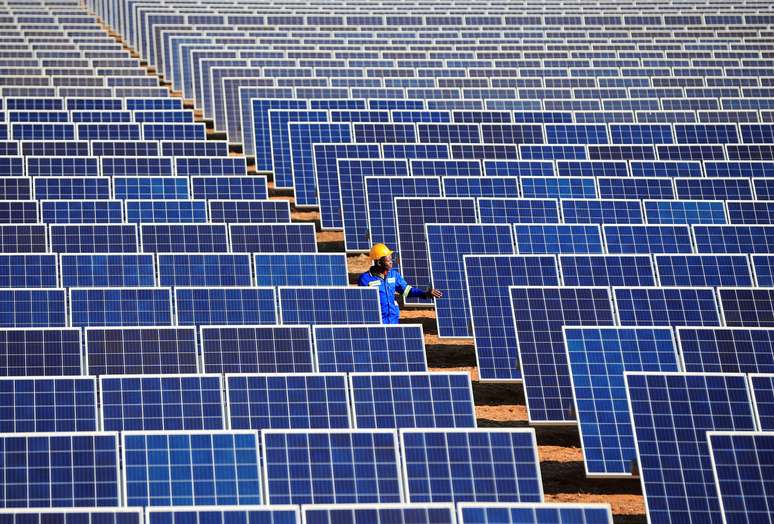 Parque de energia solar. REUTERS/Philimon Bulawayo