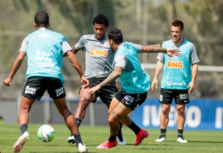 Corinthians se reapresentou nesta sexta de olho no duelo com o Atlético-GO (Foto: Rodrigo Coca/Ag. Corinthians)