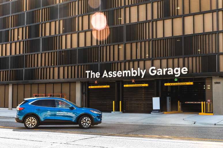 Condomínio Bedrock’s Assembly Garage é parceiro da Ford e da Bosch neste projeto. 