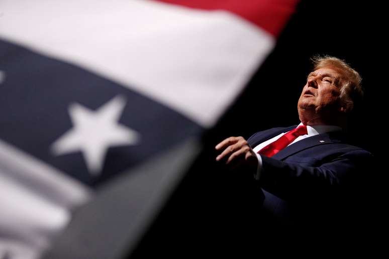 Presidente dos EUA Donald Trump durante evento de campanha em Newport News, Virginia. 25 de setembro de 2020. REUTERS/Tom Brenner 