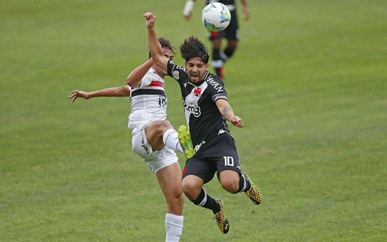 Argentino Benitez desfalca o Vasco contra Bragantino (Foto: Rafael Ribeiro / Vasco)