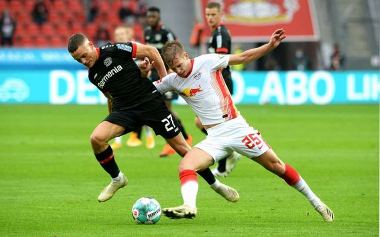 Partida entre Bayer Leverkusen e RB Leipzig foi marcada pelo equilíbrio (Foto: AFP)