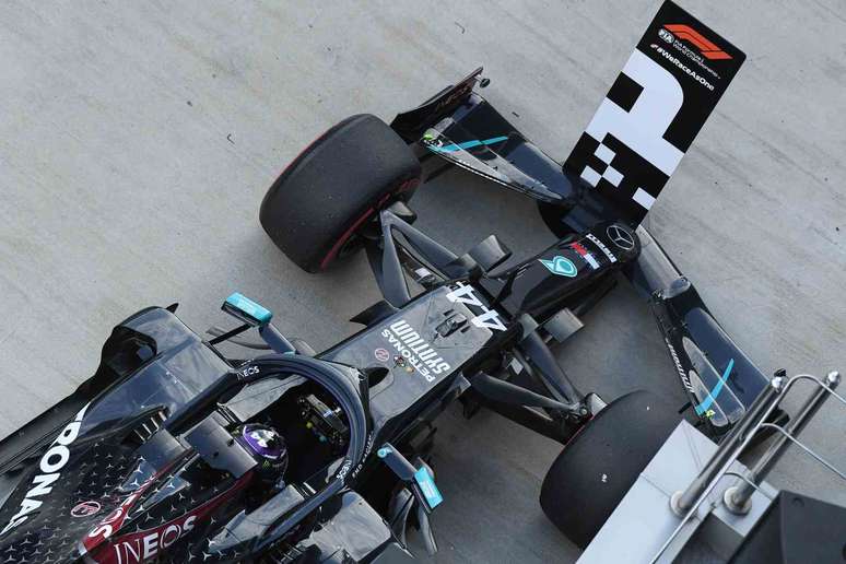 Lewis Hamilton conseguiu a 96ª pole position na Fórmula 1 