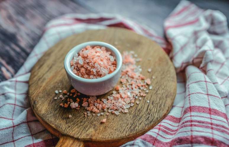 Guia da Cozinha - Conheça quais os tipos de sal e suas propriedades na cozinha