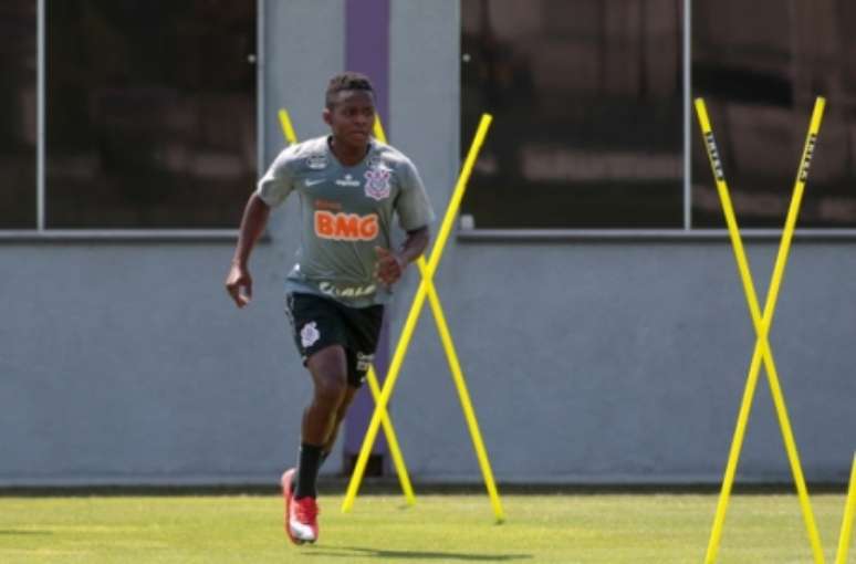 Cazares está integrado ao elenco (Foto: Rodrigo Coca/Ag. Corinthians)