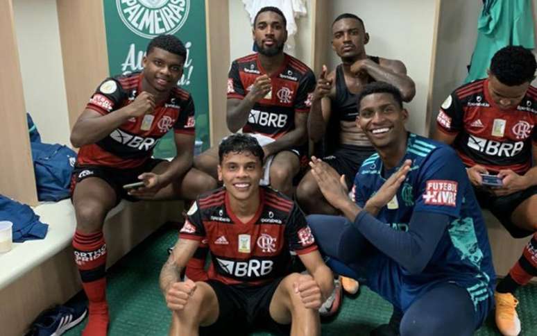 Vestiário do Flamengo, no último domingo, foi marcado por satisfação e vibração (Foto: Reprodução / Instagram)