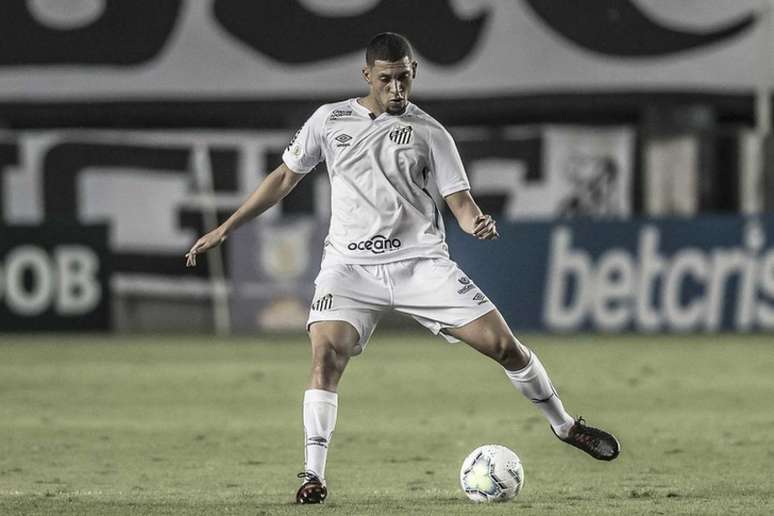 Alex atuou 90 minutos no emapte entre Santos e Fortaleza (Foto: Ivan Stort/Santos FC)