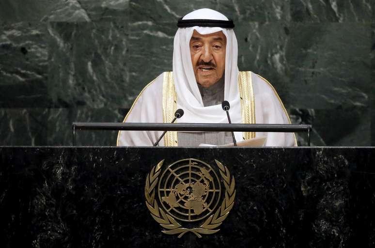 Emir Sabah al-Ahmad al-Sabah durante discurso na Assembleia-Geral das Nações Unidas em 2015
26/09/2020 REUTERS/Carlo Allegri