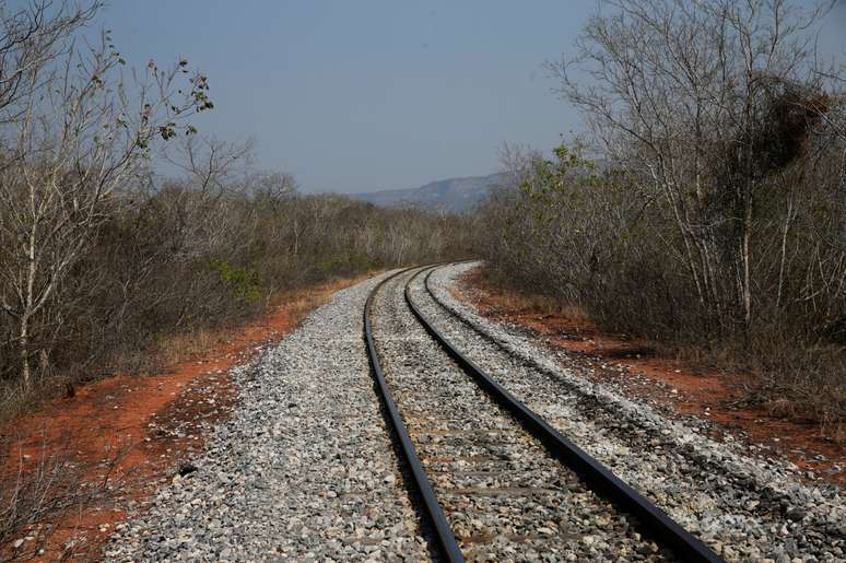 Linha de trem no Mato Grosso do Sul. 24/8/2019. REUTERS/David Mercado
