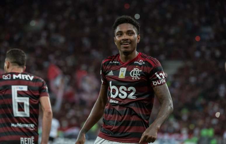 Vitinho pode ser um dos reforços do Flamengo contra o Del Valle (Foto: Marcelo Cortes / Flamengo)