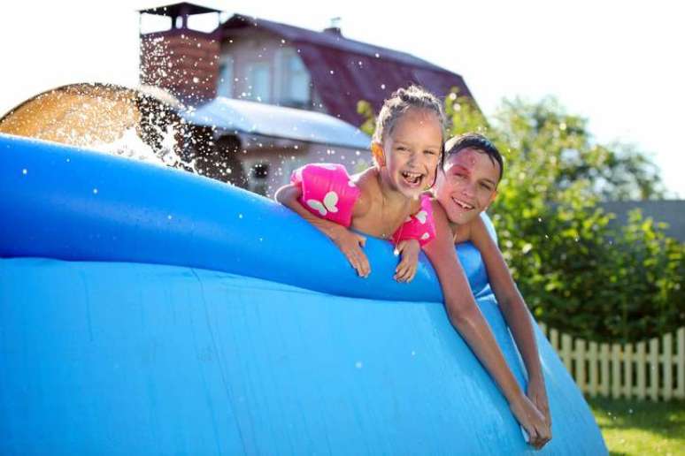 1. Piscina de plástico infantil – Via: Pinterest 