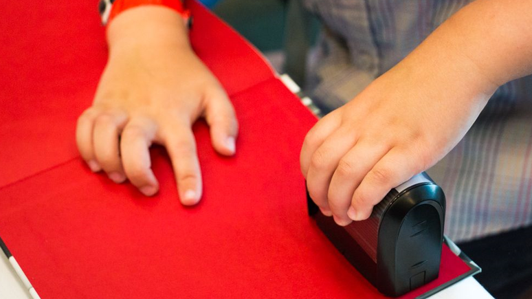 'Elas se tornam autoras de um livro infantil. &Eacute; uma grande coisa. Haver&aacute; uma publica&ccedil;&atilde;o, uma sess&atilde;o de aut&oacute;grafos, com toda a fam&iacute;lia, amigos e comunidade', diz Graham sobre significado do projeto para crian&ccedil;as