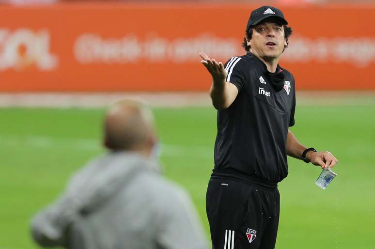 Fernando Diniz esteve sob sério risco de demissão no São Paulo nesse domingo, quando o Fortaleza por pouco não eliminou o time paulista da Copa do Brasil