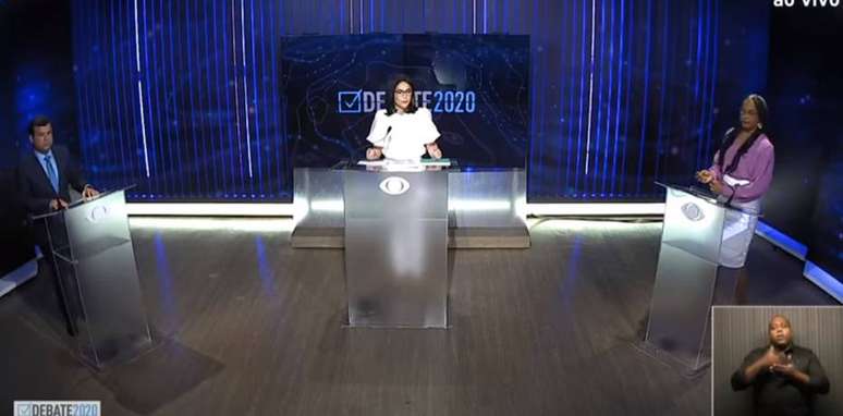 Candidatos se encontram em debate da TV Band em Salvador