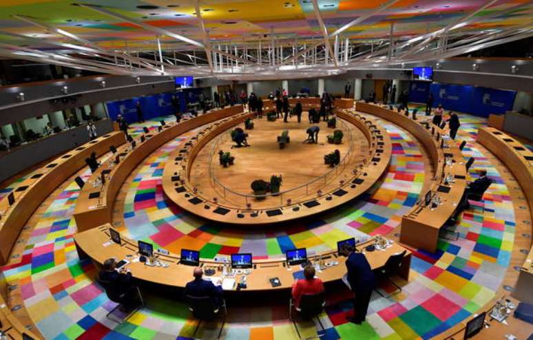 União Europeia aprova emenda contra políticas de Bolsonaro