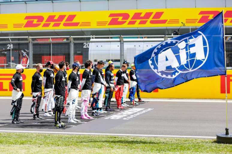 A cena dos pilotos juntos em protesto se tornou comum na temporada 2020.