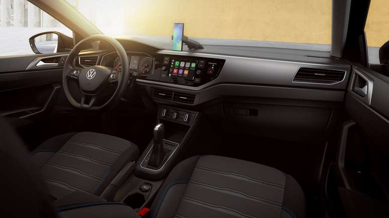 Interior do Nivus Comfortline: multimídia de série é a Composition Touch; VW Play é opcional e custa R$ 3.520.
