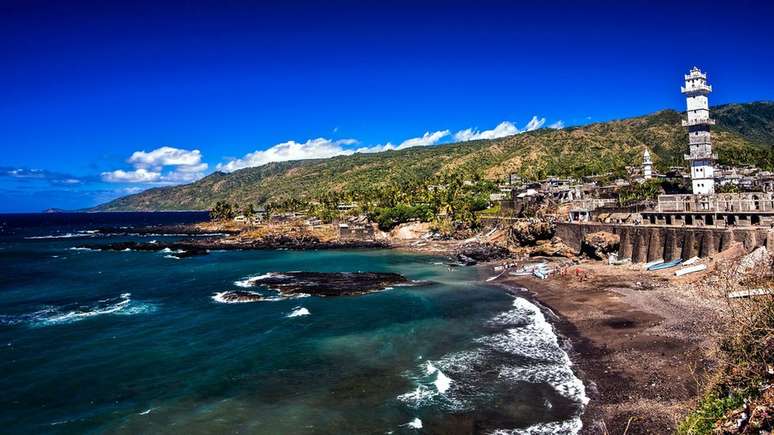 Várias cidades na ilha foram sugeridas como patrimônio mundial