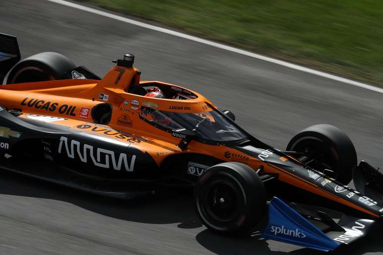 Helio Castroneves fez o primeiro final de semana com a McLaren 