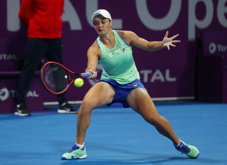 Australiana Ashleigh Barty faz jogada em partida contra Petra Kvitova
28/02/2020
REUTERS/Ibraheem Al Omari