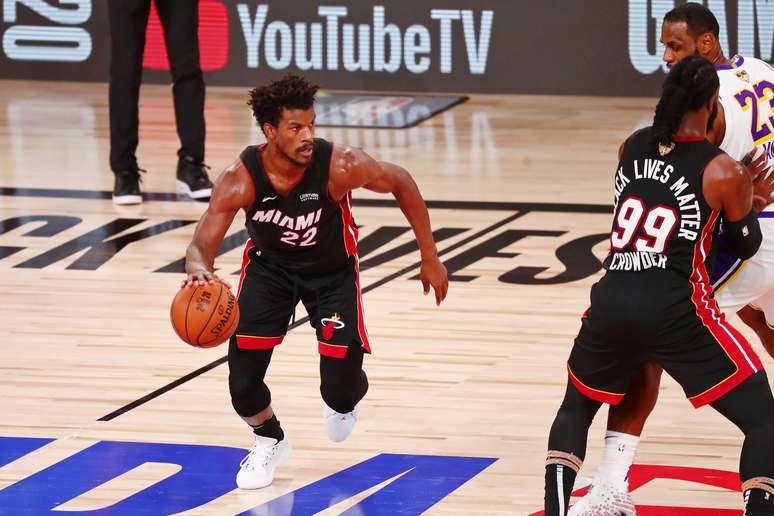Jimmy Butler voltou a desequilibrar pelo Miami Heat