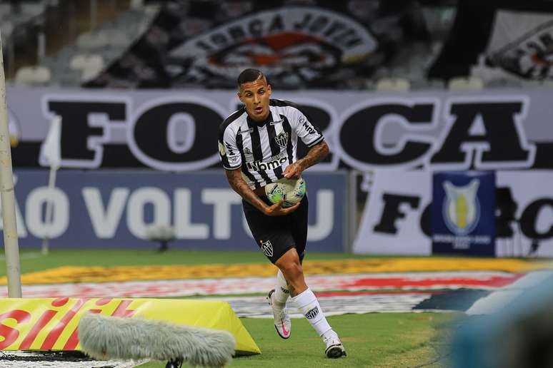 Arana fez um gols do Atlético na goleada sobre o Vasco por 4 x 1