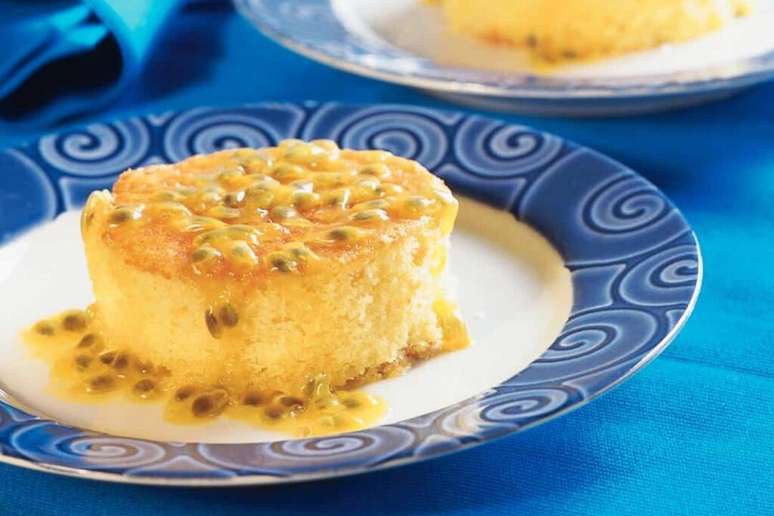 Guia da Cozinha - Receitas de bolos de maracuj&aacute; que voc&ecirc; precisa experimentar