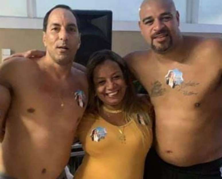 Adriano, Edmundo e Adriana Belém durante o churrasco (Foto: Reprodução/Instagram)