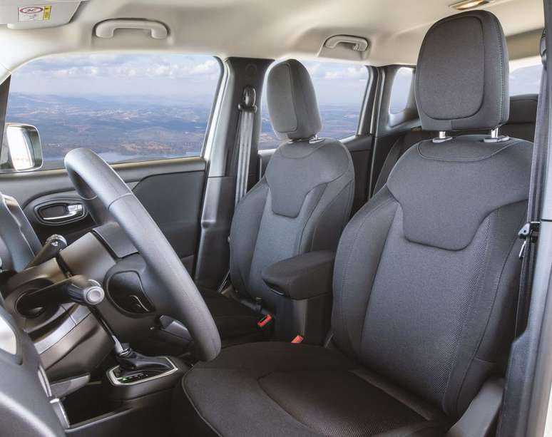 Bancos do Renegade Moab: vers&atilde;o estreia durante o Jeep Challenge Brasil.