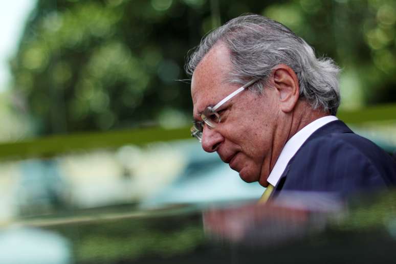 Ministro da Economia, Paulo Guedes
05/10/2020
Brazil's Economy Minister Paulo Guedes is seen after a meeting with senator Marcio Bittar in Brasilia, Brazil, October 5, 2020. REUTERS/Ueslei Marcelino
