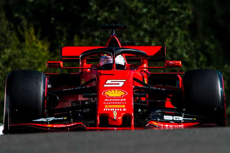 O carro fraco da Ferrari, em 2020, não justifica a enorme diferença entre Vettel e Leclerc.