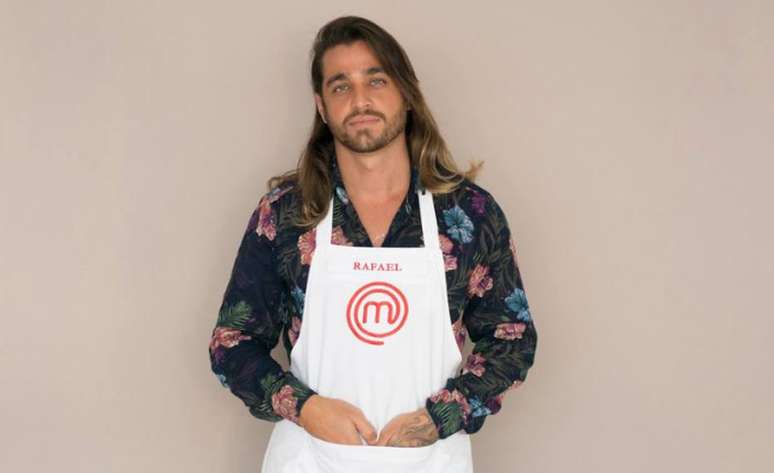 Formado em radiologia, Rafael tem 29 anos, &eacute; f&atilde; de surfe e j&aacute; trabalhou com turismo e como modelo profissional. &nbsp;