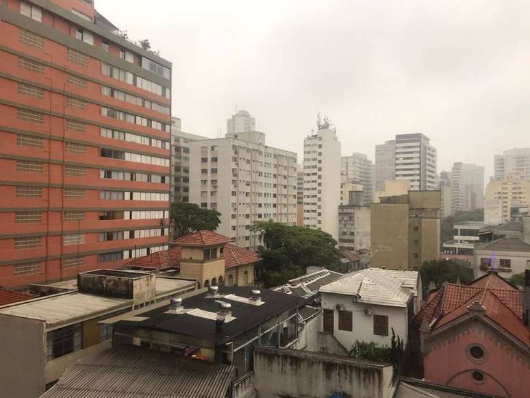 Temporal atinge SP e deixa capital em estado de atenção para alagamentos.