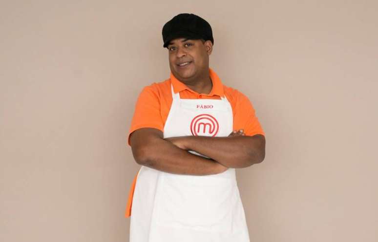 F&aacute;bio tem 37 anos e trabalha h&aacute; 18 na ind&uacute;stria t&ecirc;xtil. Gosta de fermenta&ccedil;&atilde;o e charcutaria. Deseja abrir um emp&oacute;rio para vender embutidos, p&atilde;es e cervejas artesanais. &nbsp;