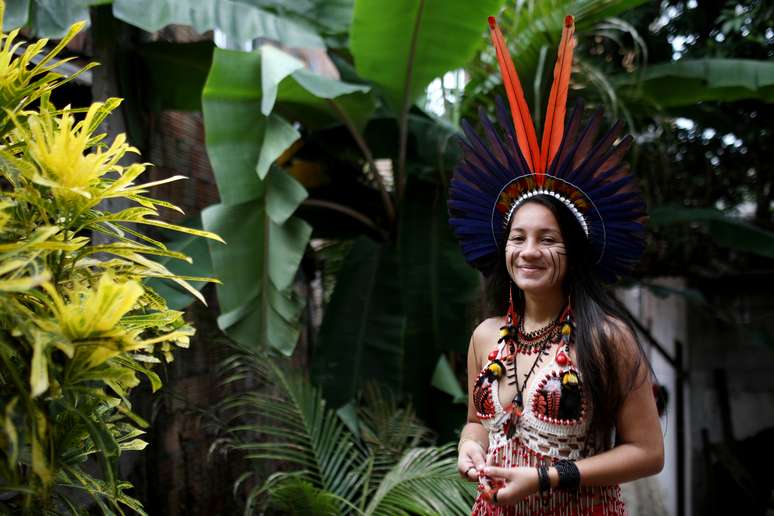 Samela, que faz parte da Associa&ccedil;&atilde;o das Mulheres Sater&eacute;-Maw&eacute;, em Manaus, Amazonas
1/10/2020 REUTERS/Bruno Kelly