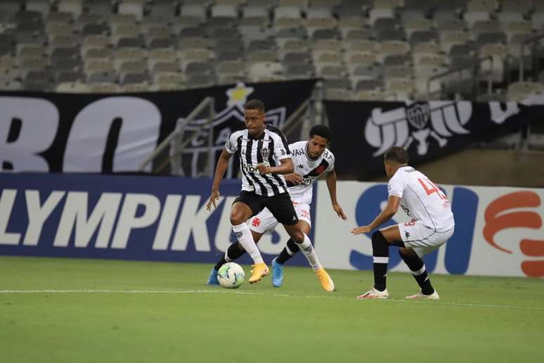 A meta alvinegra é voltar a praticar o bom futebol praticado contra o Vasco-(Foto: Bruno Cantini e Pedro Souza / Agência Galo / Atlético)