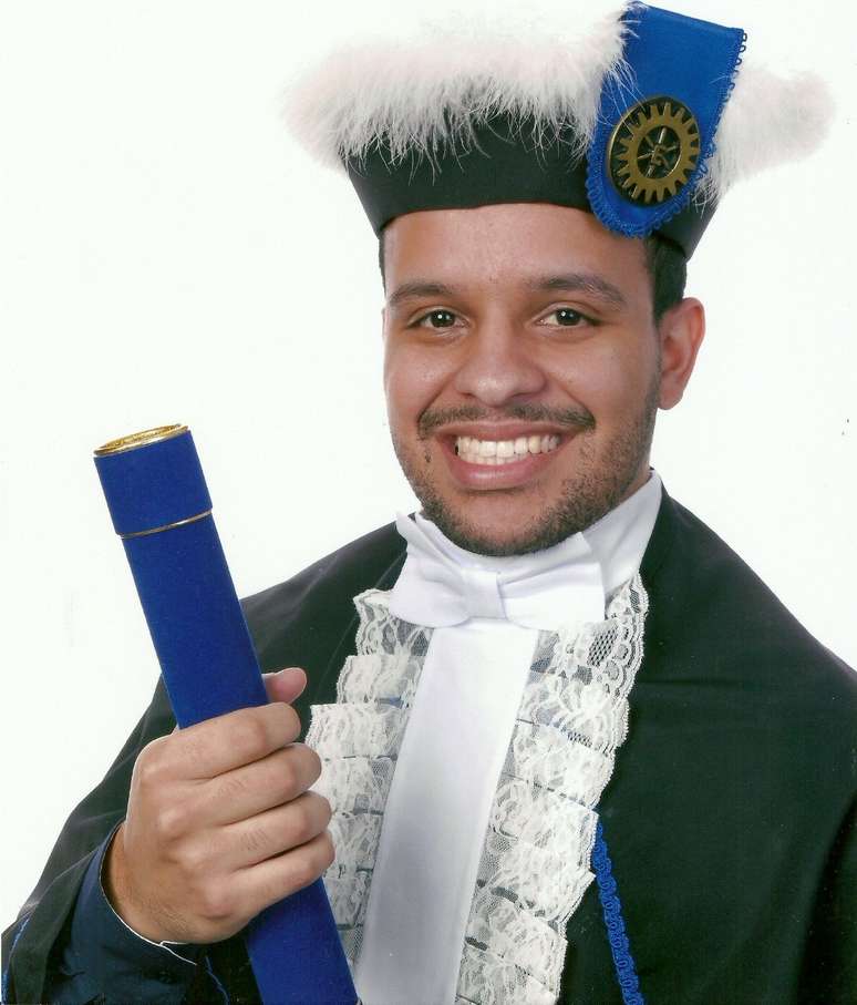 Gustavo Amaral era formado em engenharia e reconhecido por seu bom desempenho escolar