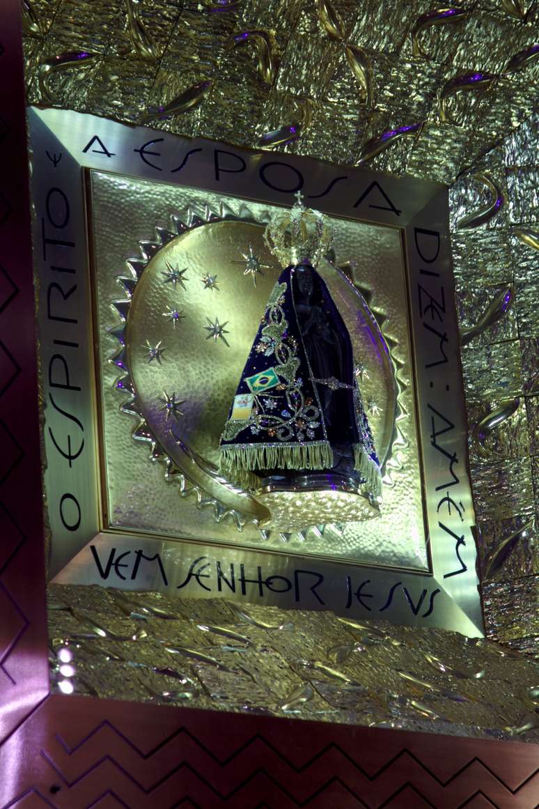 Nossa Senhora Aparecida (na foto) pode ter parentesco com imagem de santa argentina