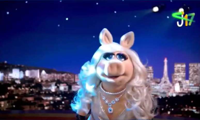 Miss Piggy, da série The Muppets, em campanha eleitoral de Joice 