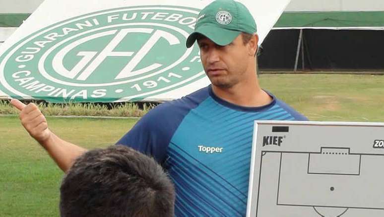 Felipe Conceição assume o Guarani na luta contra o rebaixamento na Série B