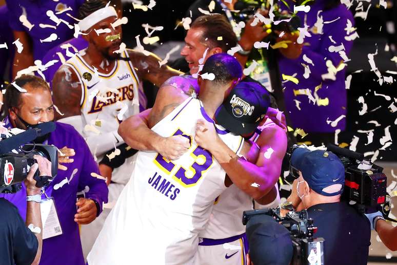 Los Angeles Lakers enfrenta dificuldades e não repete campanha da temporada passada