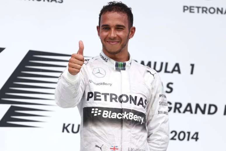 Lewis Hamilton comemora primeira vit&oacute;ria na temporada 2014 