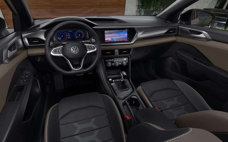 No interior, Taos segue a tendência da Volkswagen de oferecer um painel horizontal com "ilha digital".