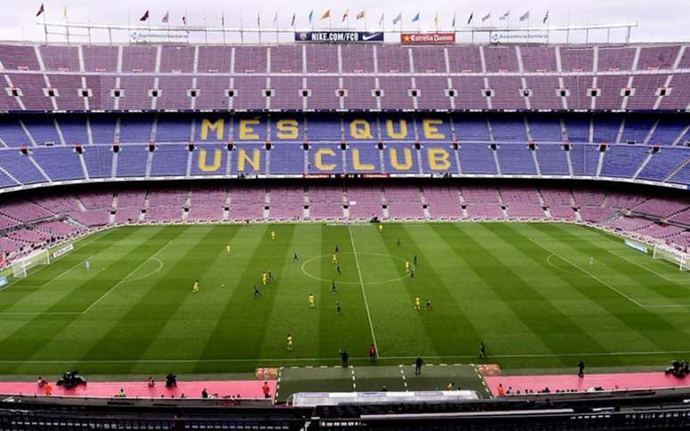 Camp Nou continuará vazio nos próximos jogos do Barcelona (Foto: JOSE JORDAN / AFP)